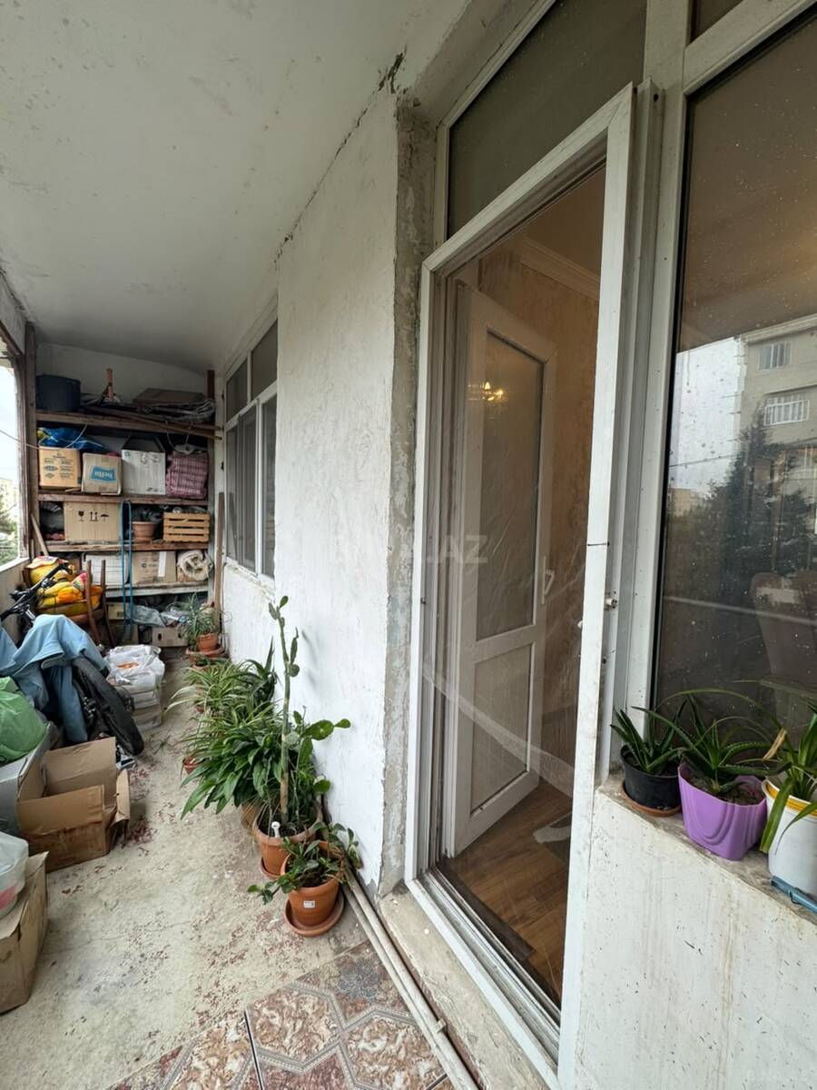 3 otaqlı Köhnə tikili, Bakıxanov q., Bakı
