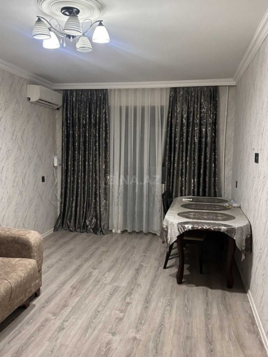 2 otaqlı Köhnə tikili, Neftçilər m., Bakı