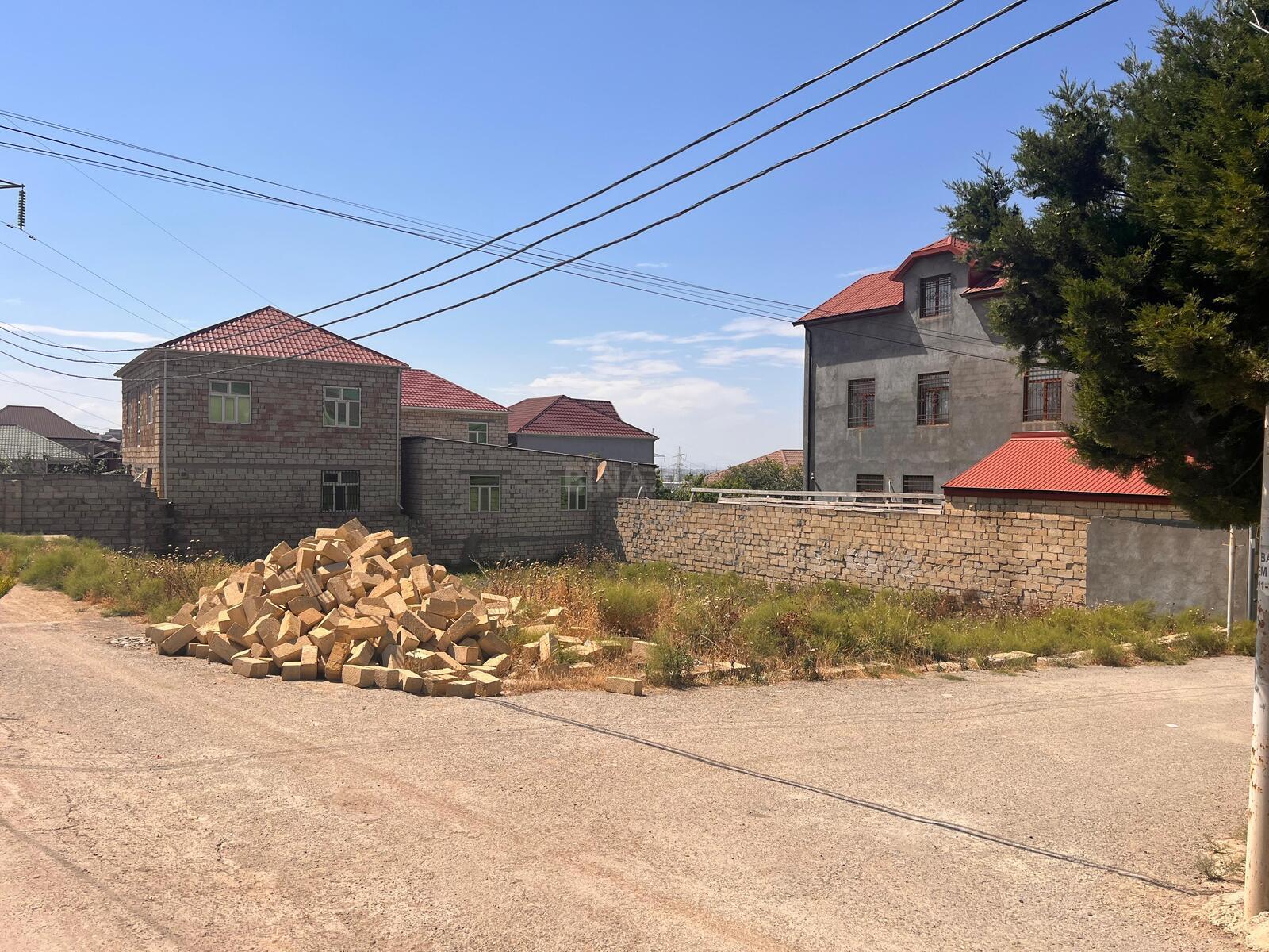 Torpaq Hökməli q., Bakı