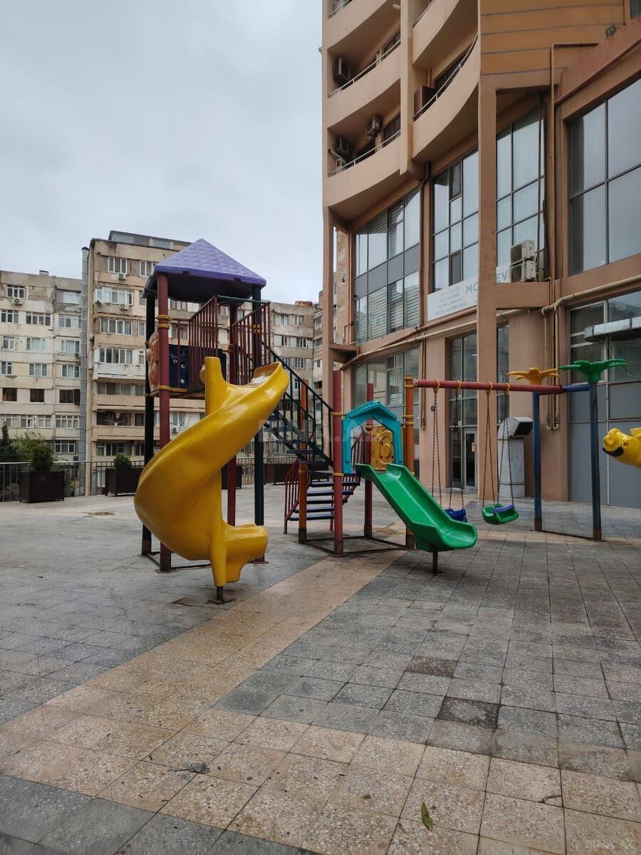 3 otaqlı Yeni tikili, İnşaatçılar m., Bakı