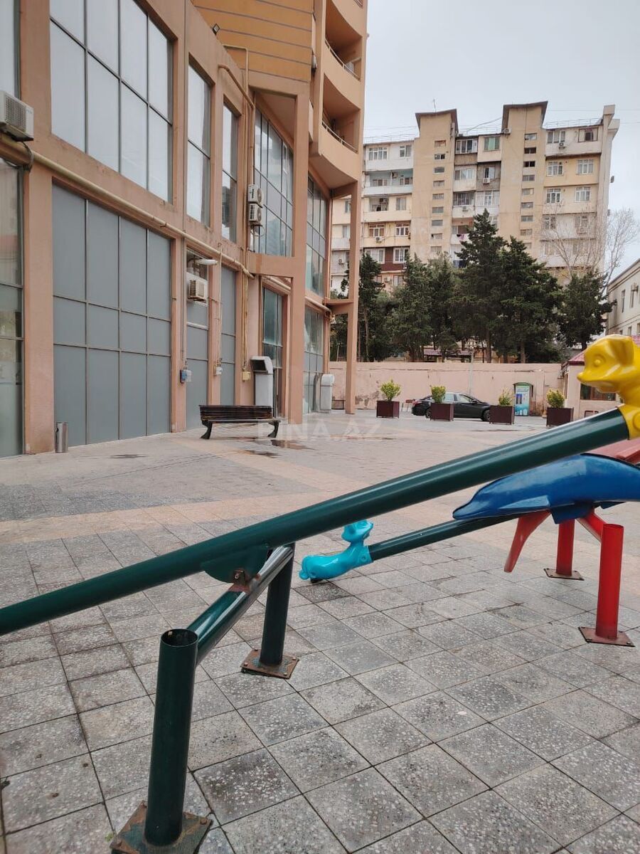 3 otaqlı Yeni tikili, İnşaatçılar m., Bakı
