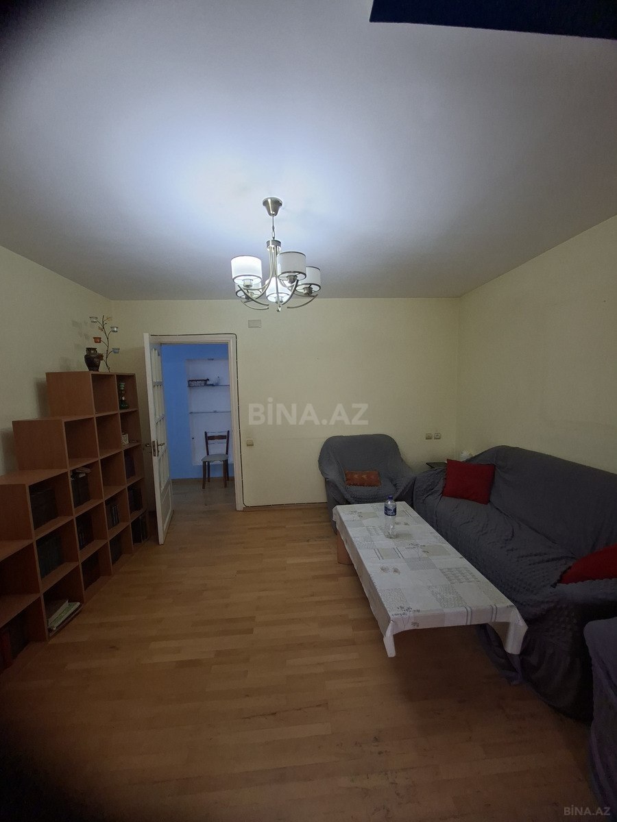2 otaqlı Köhnə tikili, Nizami m., Bakı