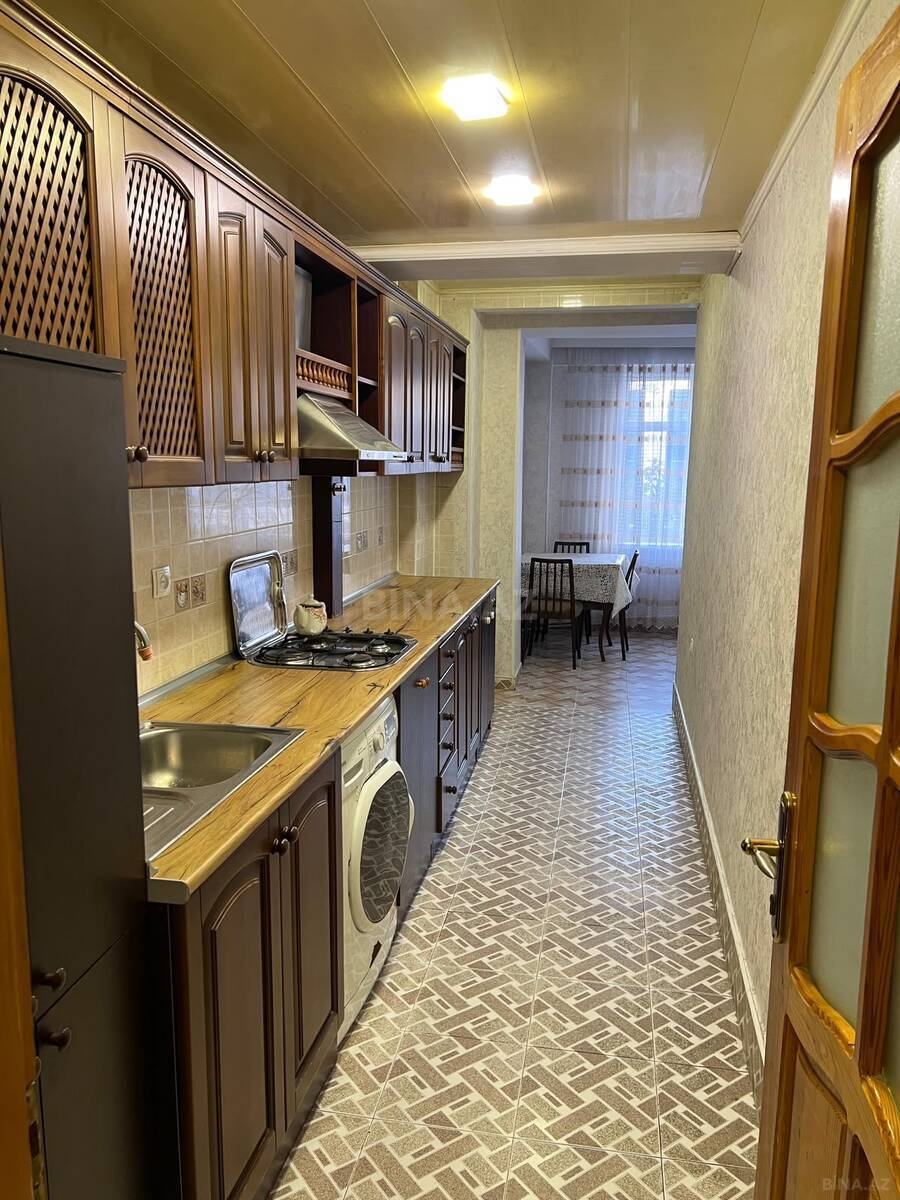 3 otaqlı Köhnə tikili, Nizami m., Bakı