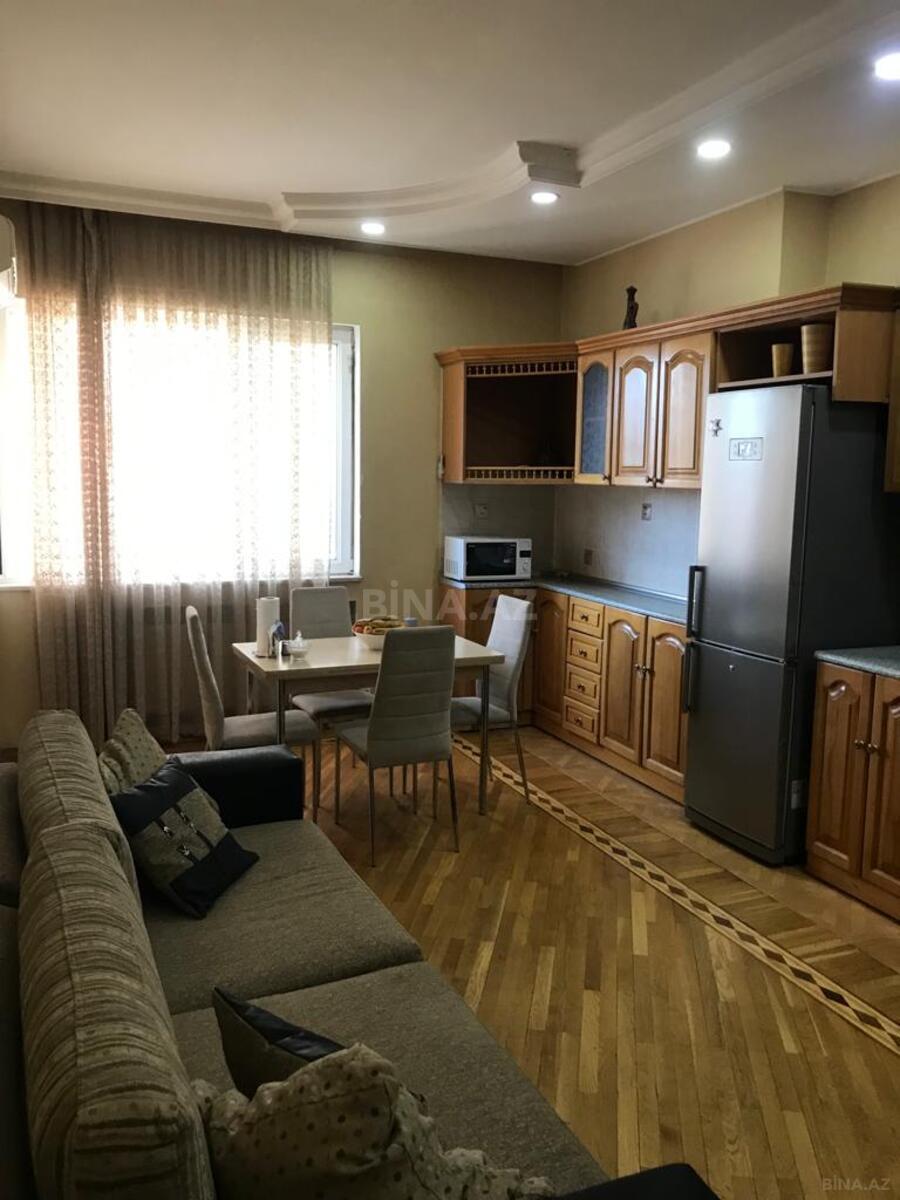 3 otaqlı Yeni tikili, Şah İsmayıl Xətai m., Bakı