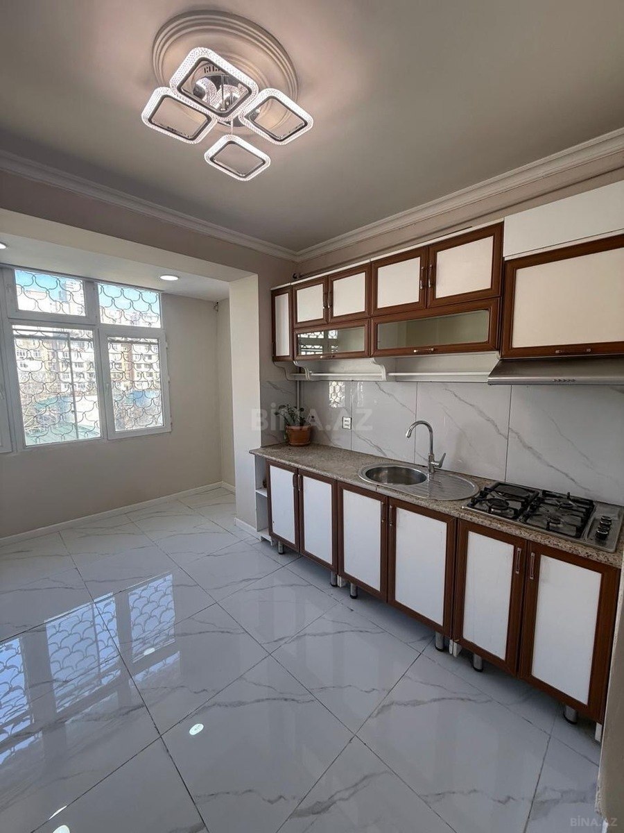 3 otaqlı Köhnə tikili, Həzi Aslanov q., Bakı