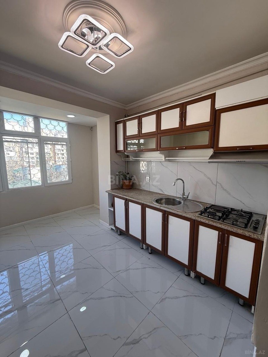 3 otaqlı Köhnə tikili, Həzi Aslanov q., Bakı