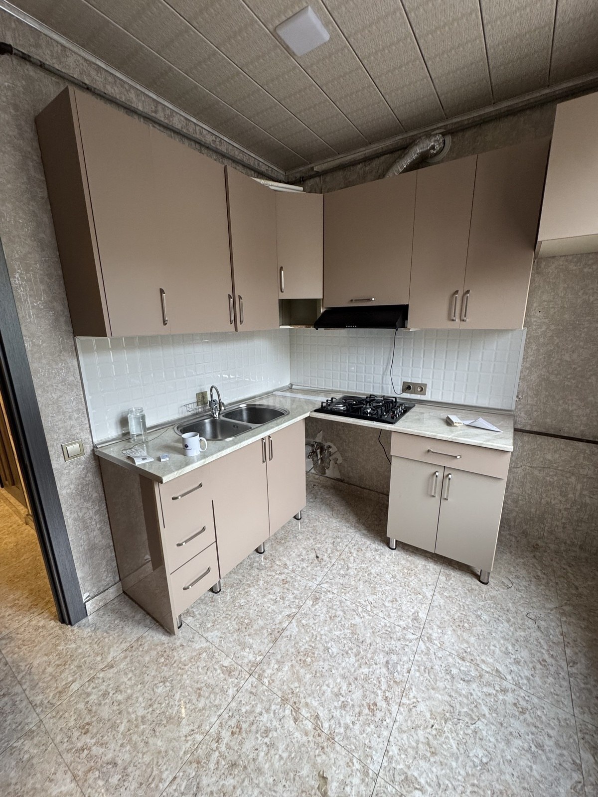 2 otaqlı Köhnə tikili, Bakıxanov q., Bakı