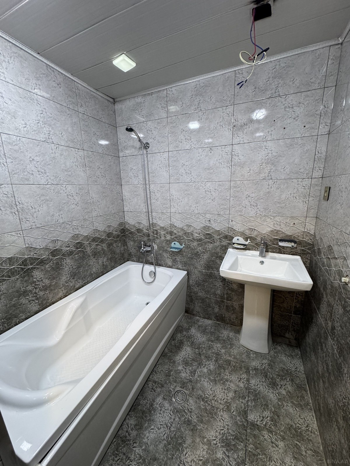 2 otaqlı Köhnə tikili, Bakıxanov q., Bakı