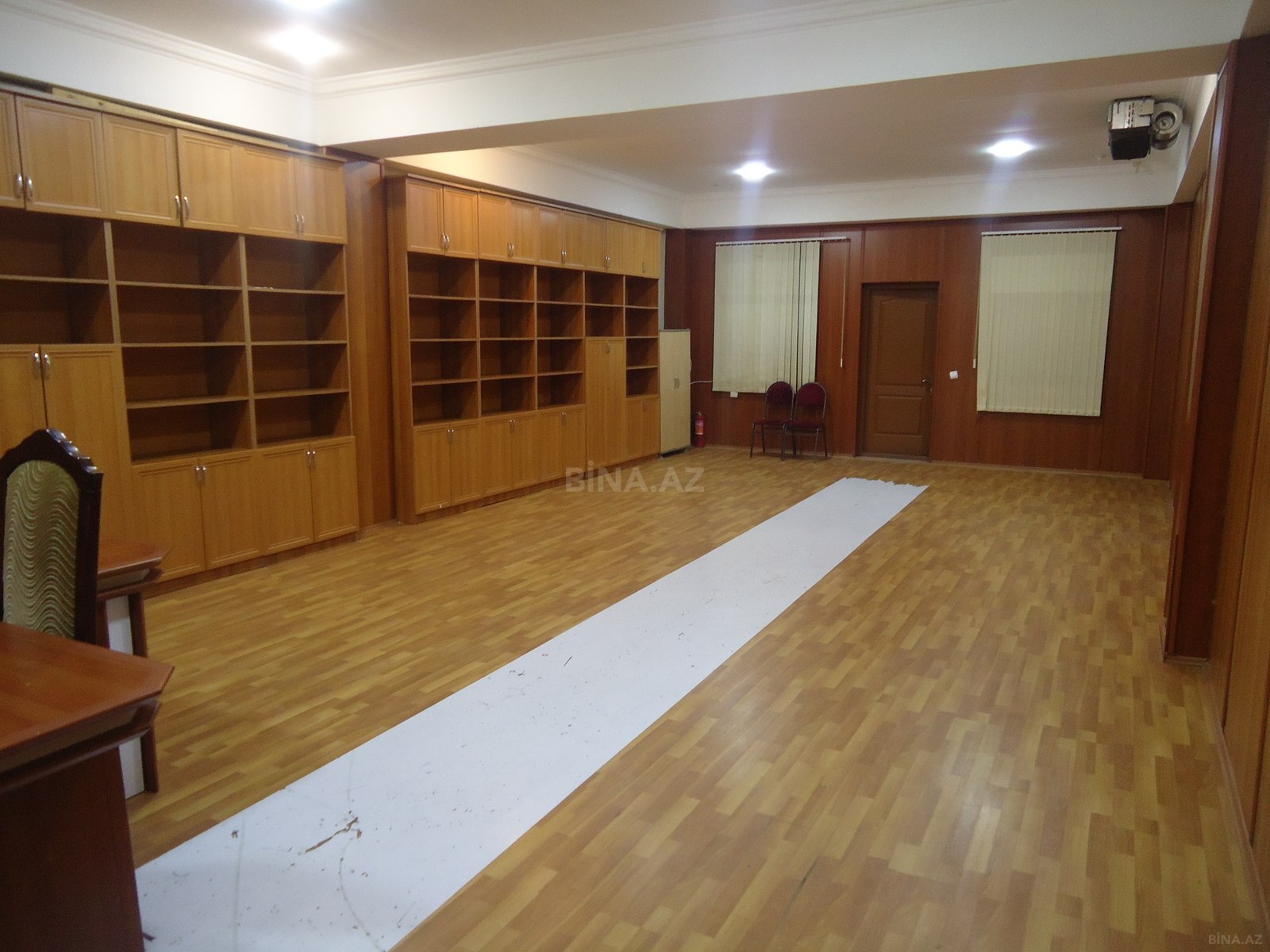 2 otaqlı Ofis, Şah İsmayıl Xətai m., Bakı