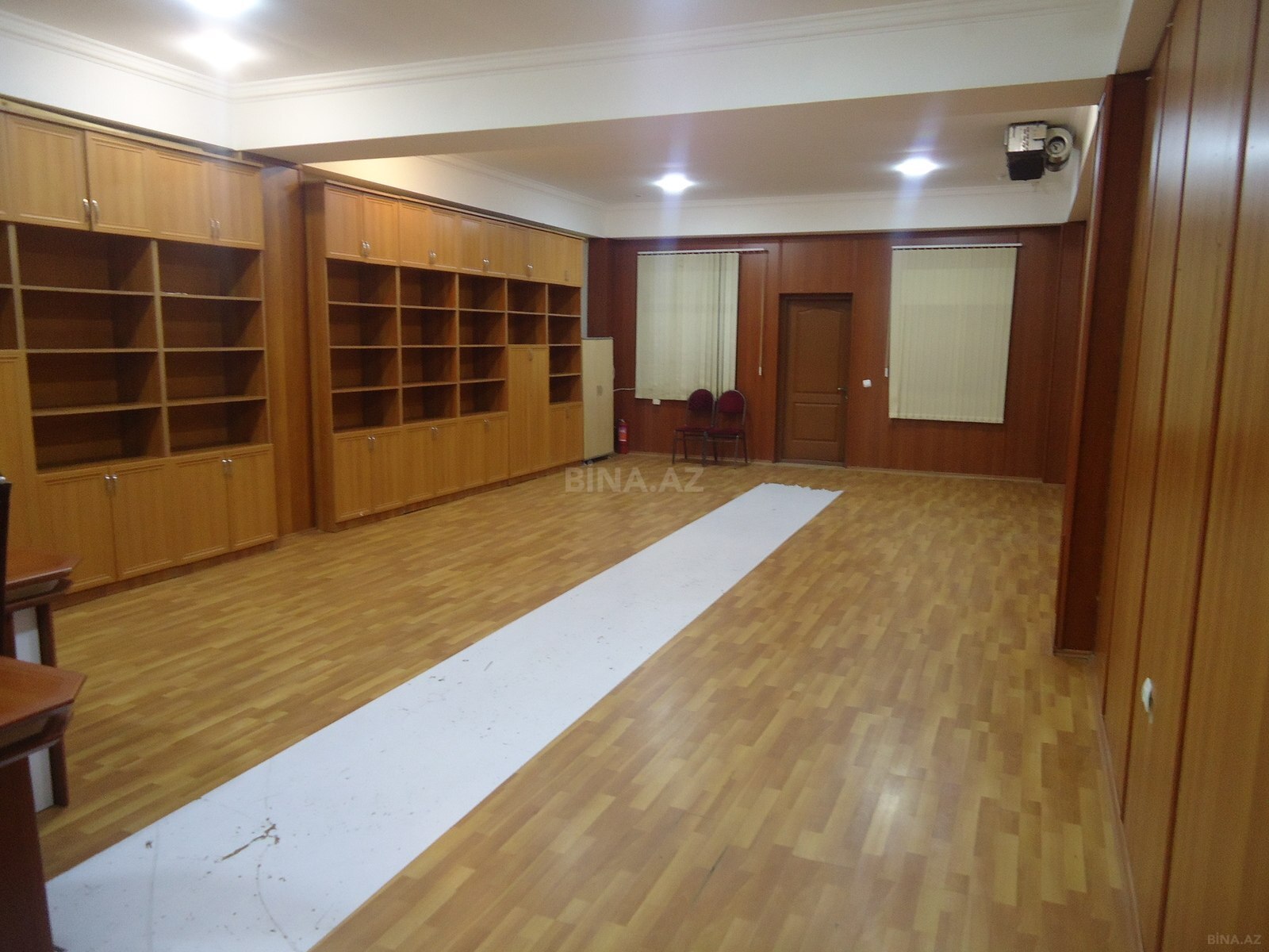 2 otaqlı Ofis, Şah İsmayıl Xətai m., Bakı