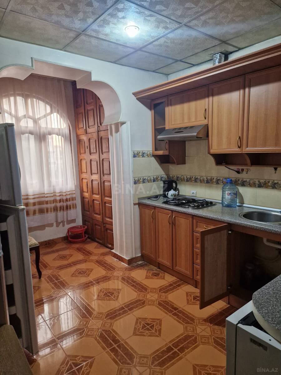 3 otaqlı Köhnə tikili, 9-cu mikrorayon q., Bakı