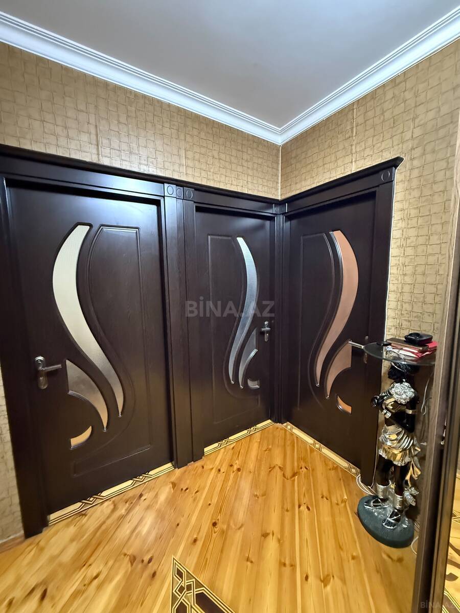 3 otaqlı Köhnə tikili, Massiv D q., Bakı