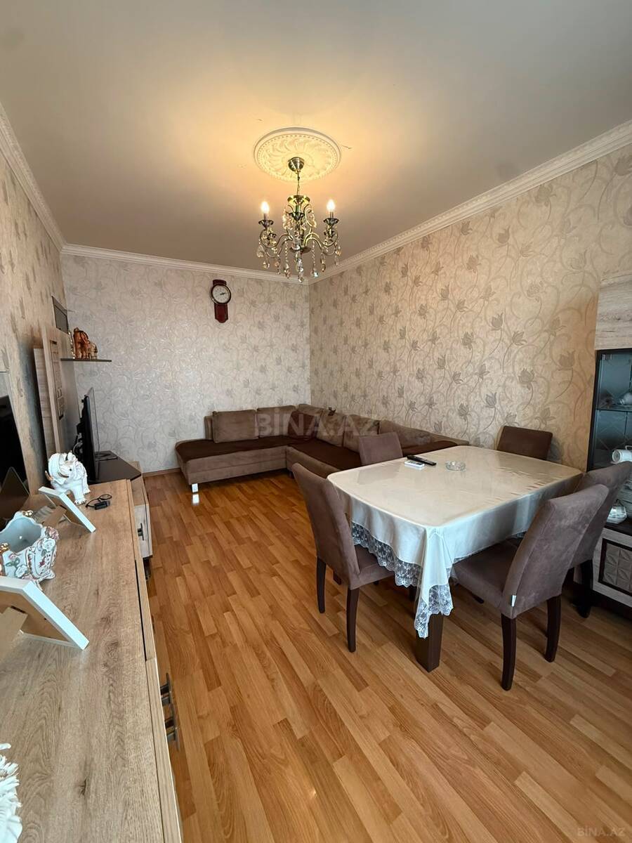 4 otaqlı Köhnə tikili, Həzi Aslanov m., Bakı