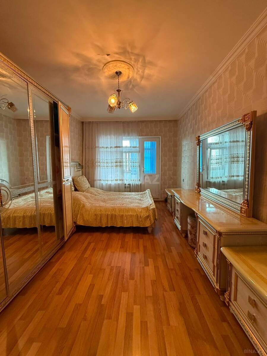 4 otaqlı Köhnə tikili, Həzi Aslanov m., Bakı