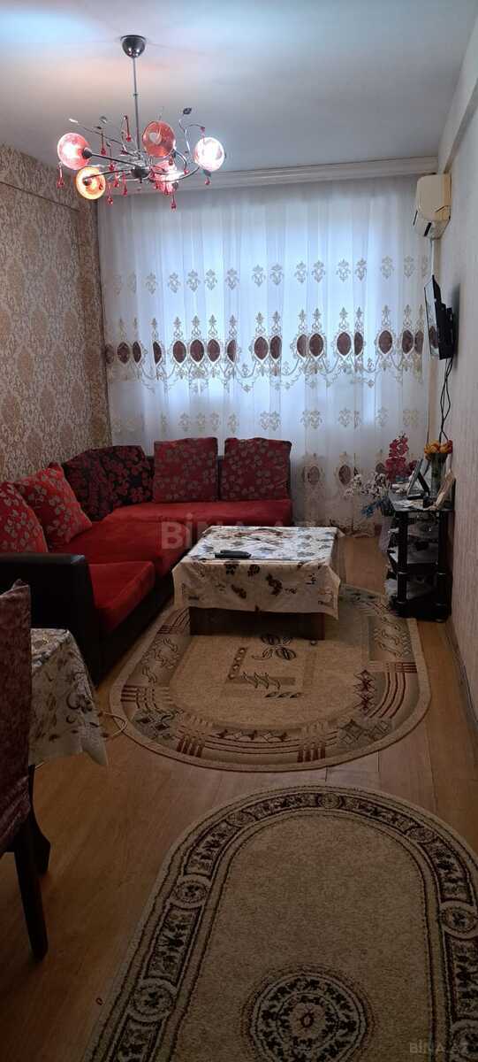 3 otaqlı Yeni tikili, Xırdalan