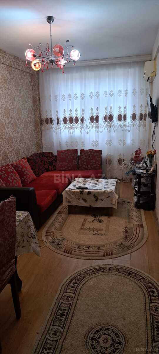 3 otaqlı Yeni tikili, Xırdalan
