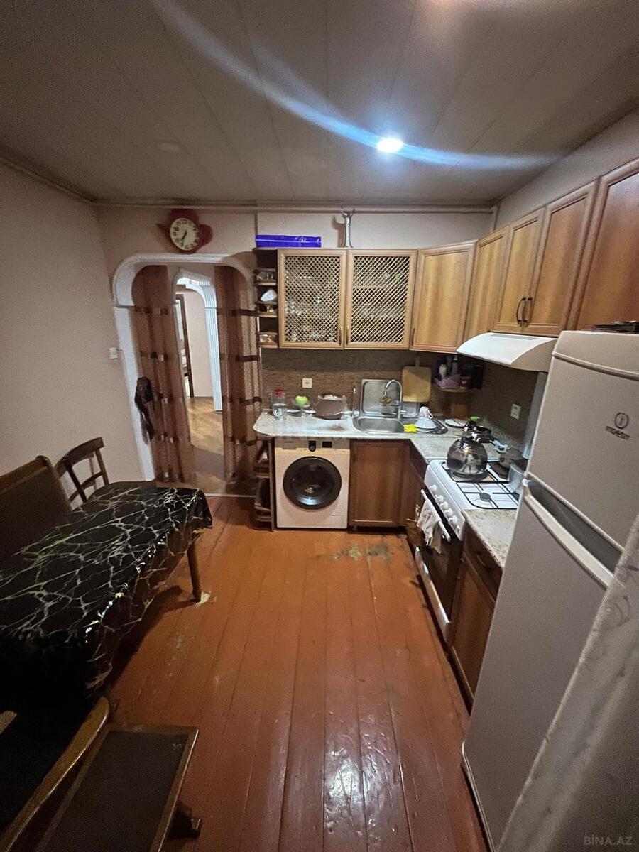 3 otaqlı Köhnə tikili, Həzi Aslanov m., Bakı