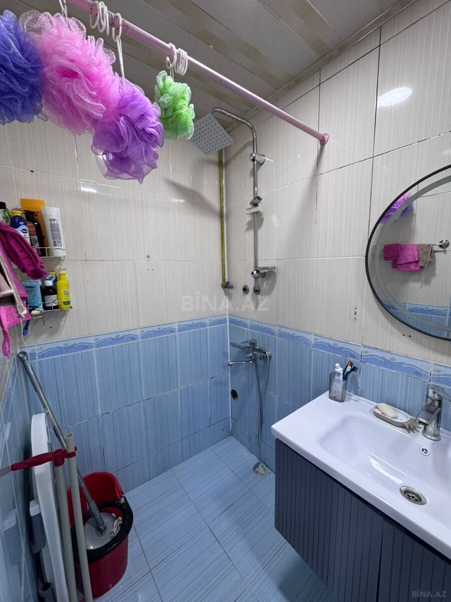 3 otaqlı Köhnə tikili, Neftçilər m., Bakı
