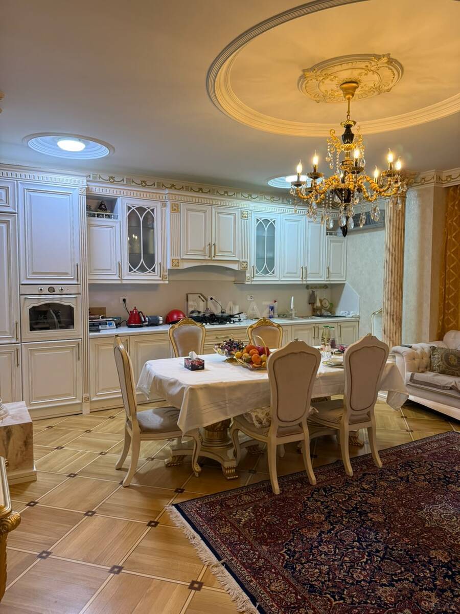 3 otaqlı Yeni tikili, İnşaatçılar m., Bakı