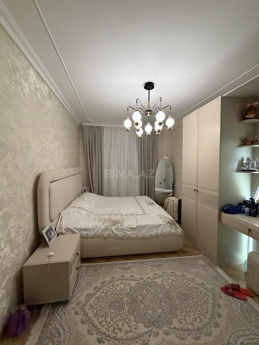 4 otaqlı Köhnə tikili, Azadlıq Prospekti m., Bakı