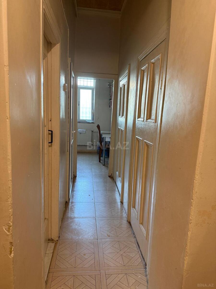 2 otaqlı Köhnə tikili, Şah İsmayıl Xətai m., Bakı