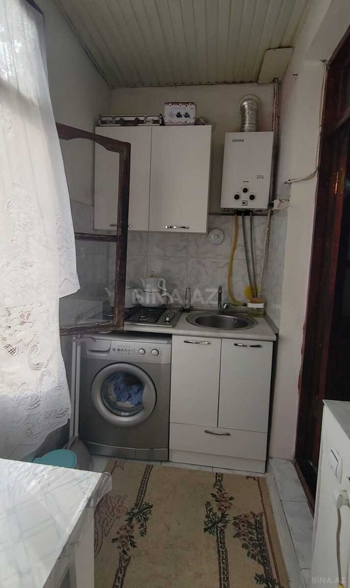 2 otaqlı Köhnə tikili, Memar Əcəmi m., Bakı