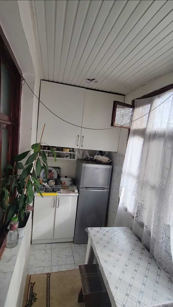 2 otaqlı Köhnə tikili, Memar Əcəmi m., Bakı