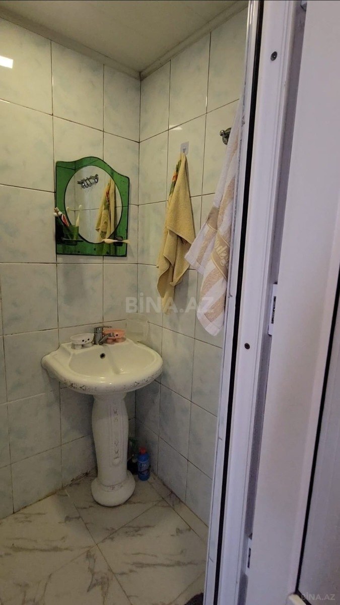 2 otaqlı Köhnə tikili, Memar Əcəmi m., Bakı