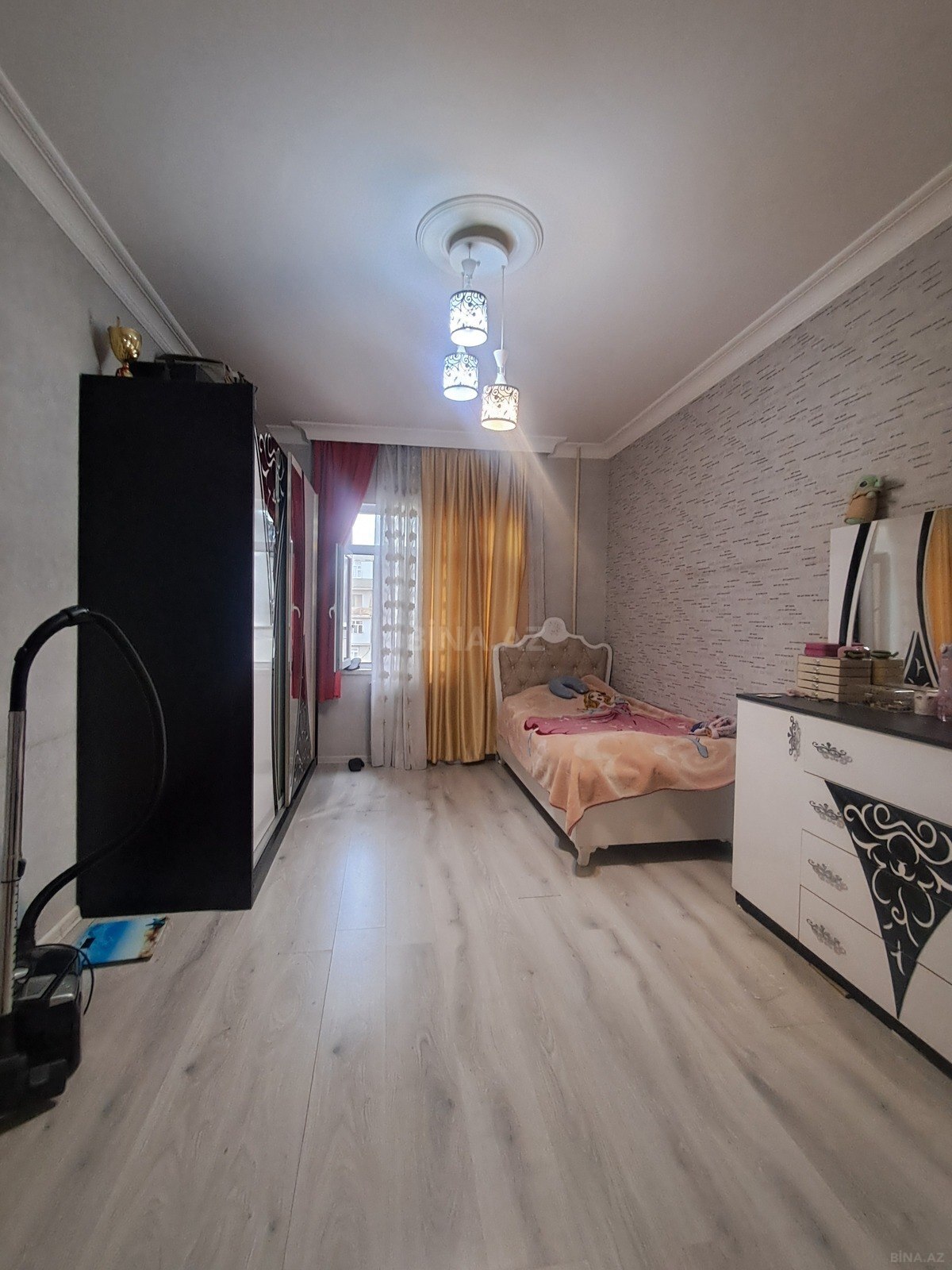 5 otaqlı Köhnə tikili, Yeni Yasamal q., Bakı