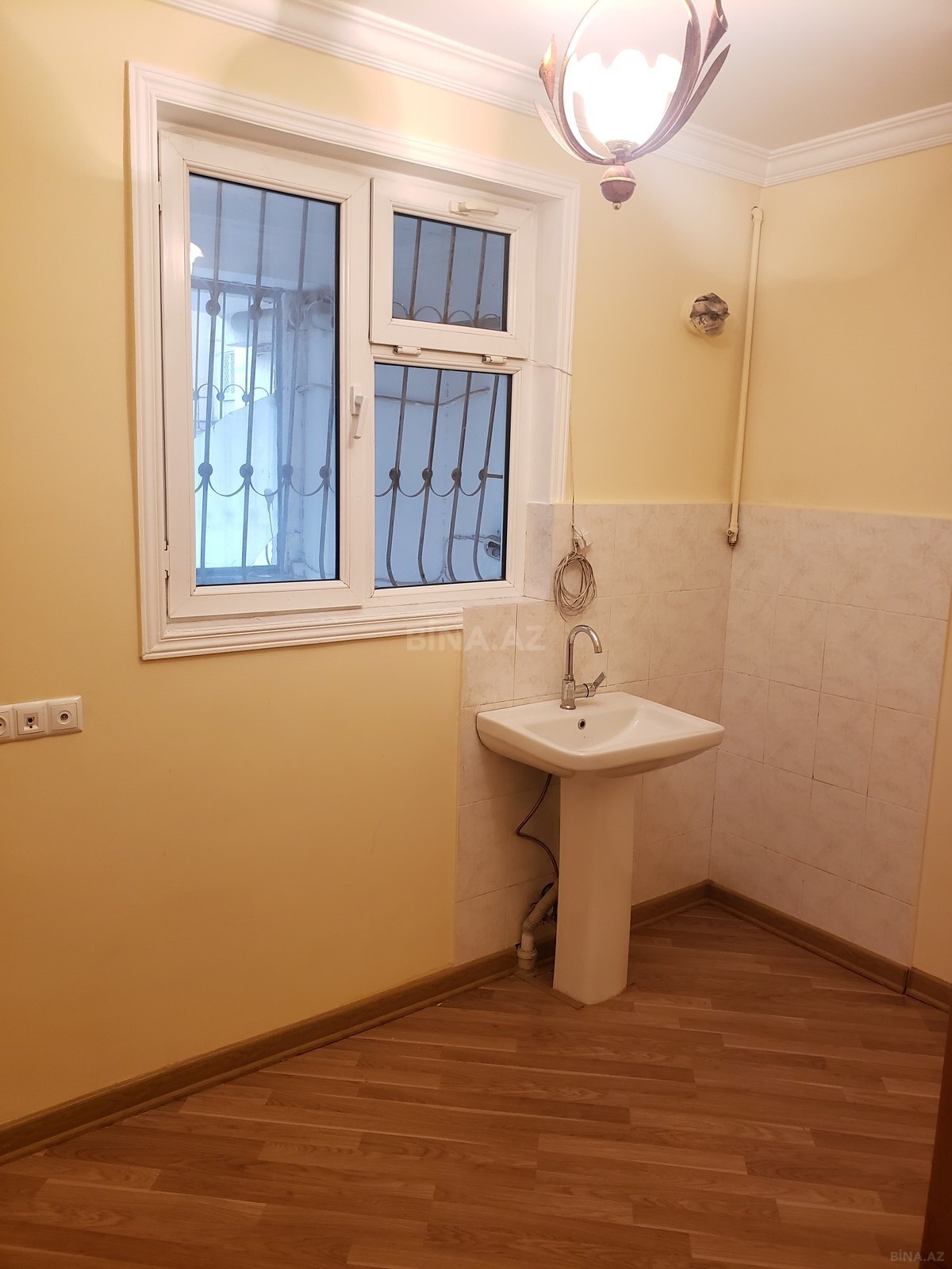 4 otaqlı Ofis, Memar Əcəmi m., Bakı