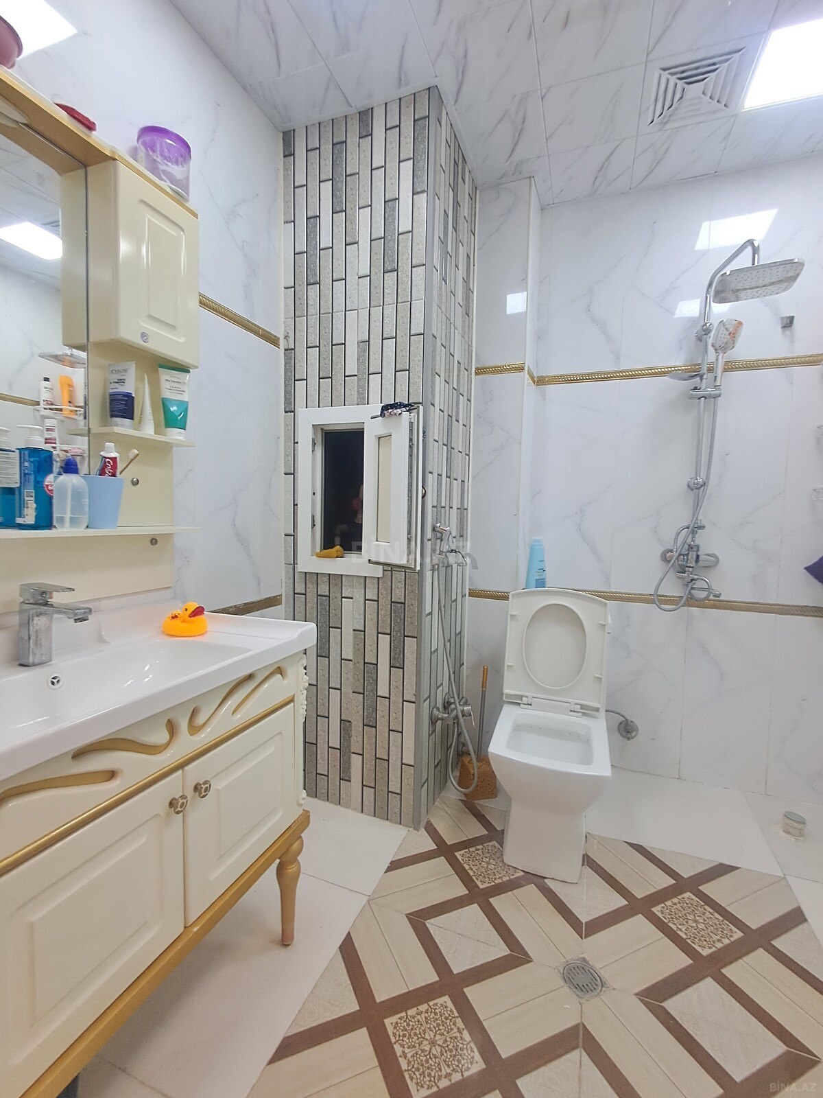 5 otaqlı Köhnə tikili, Yeni Yasamal q., Bakı
