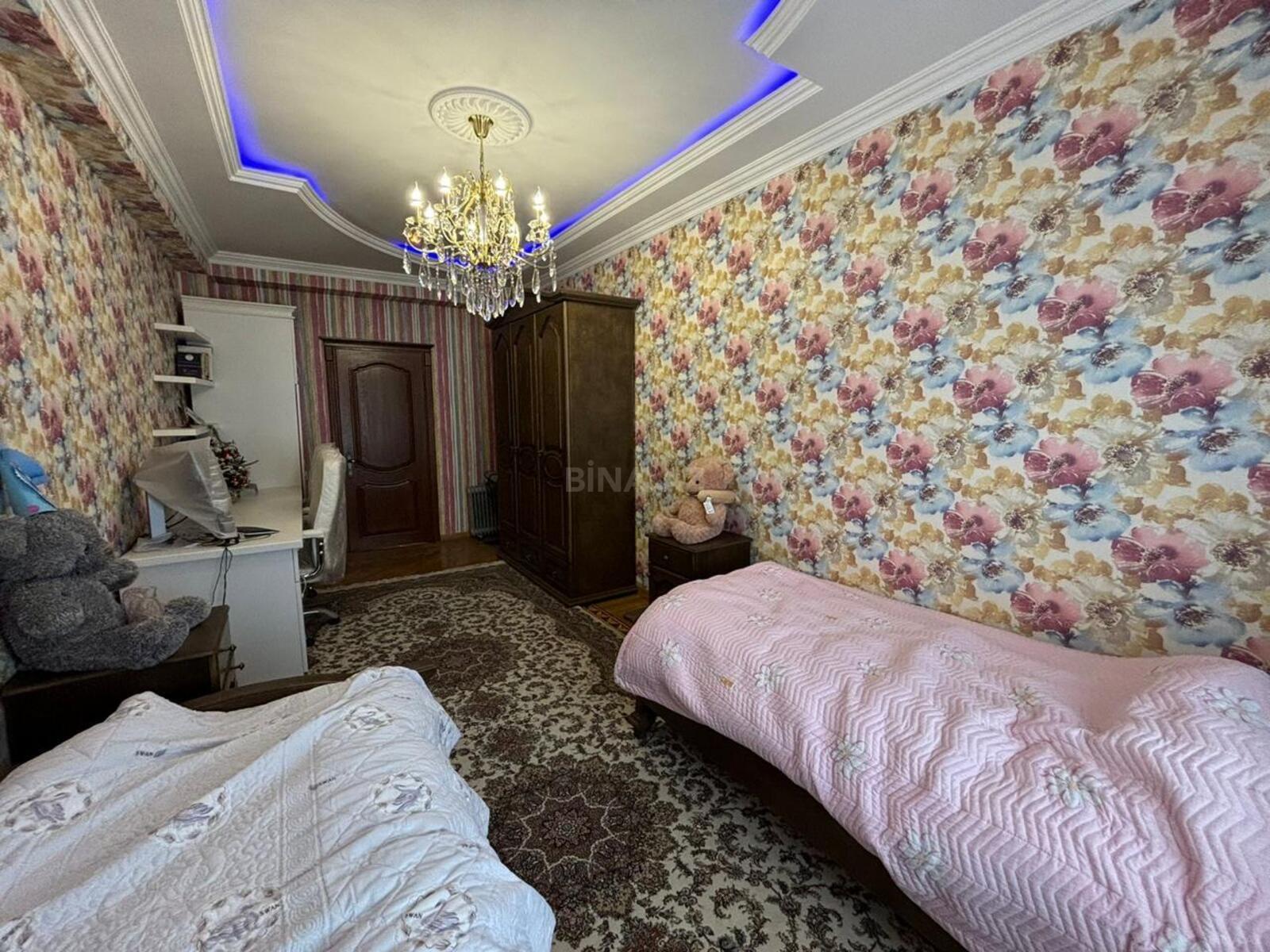 3 otaqlı Yeni tikili, Şah İsmayıl Xətai m., Bakı