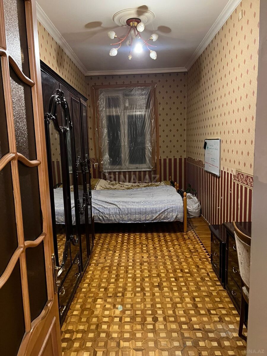 3 otaqlı Köhnə tikili, 28 May m., Bakı
