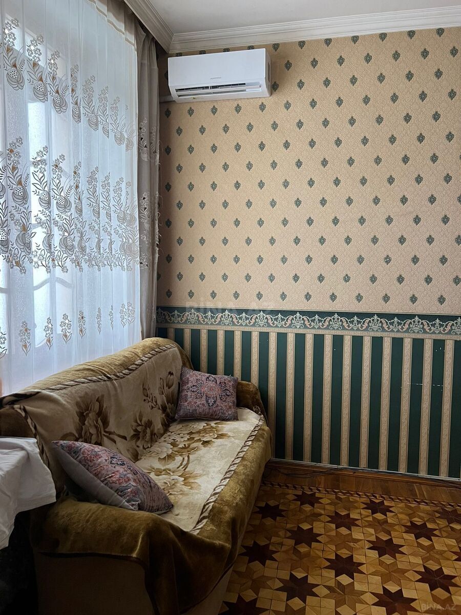 3 otaqlı Köhnə tikili, 28 May m., Bakı