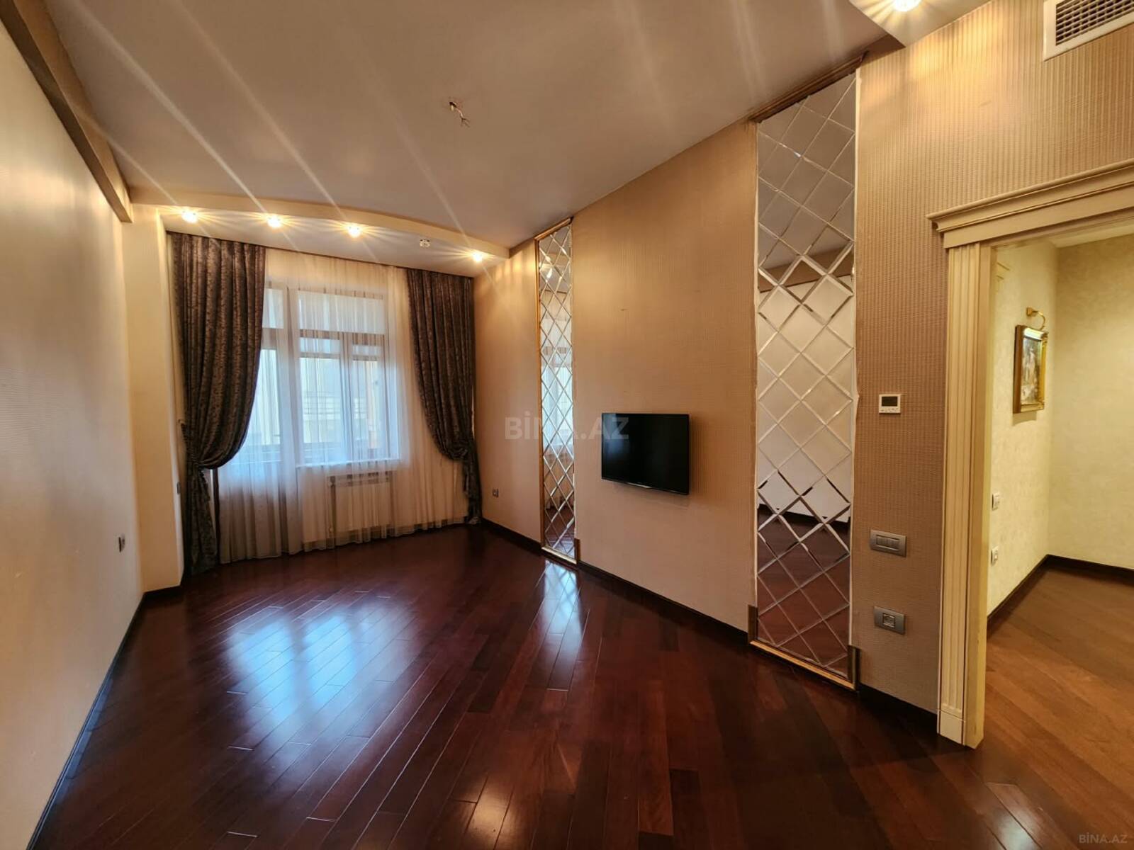 4 otaqlı Yeni tikili, İçəri Şəhər m., Bakı