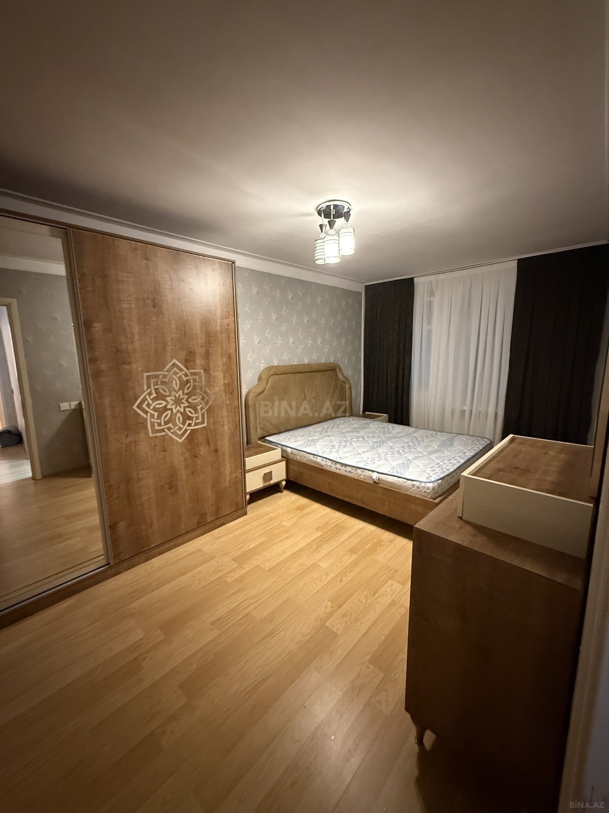 2 otaqlı Köhnə tikili, 28 May m., Bakı