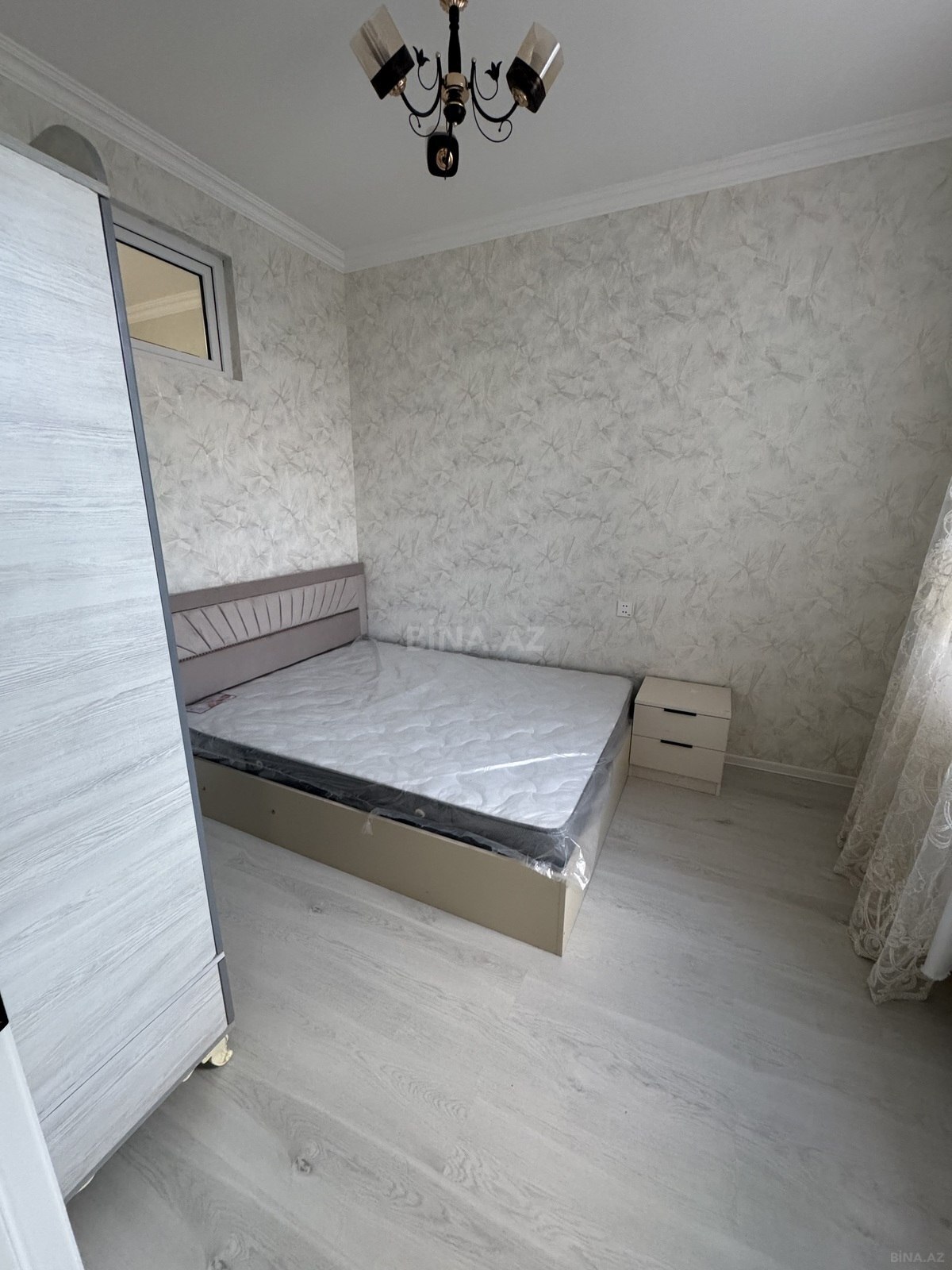 3 otaqlı Köhnə tikili, Xırdalan