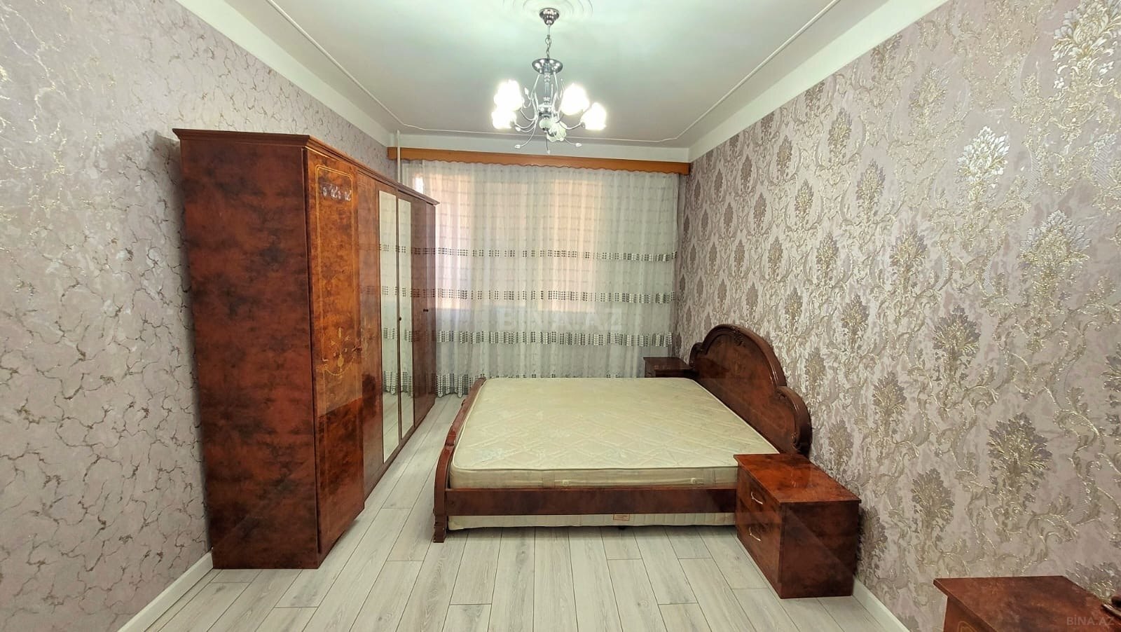 3 otaqlı Köhnə tikili, Azadlıq Prospekti m., Bakı