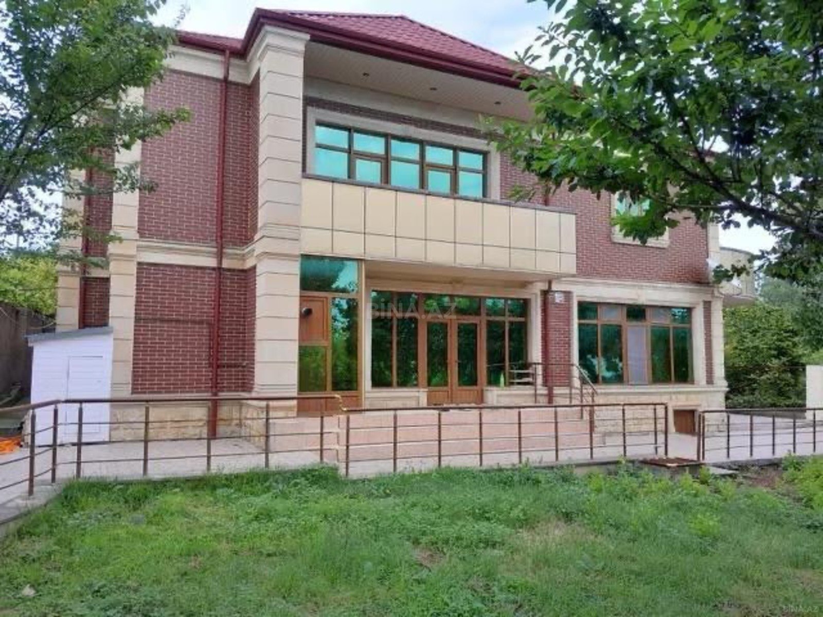 8 otaqlı Həyət evi/Bağ evi, Şamaxı