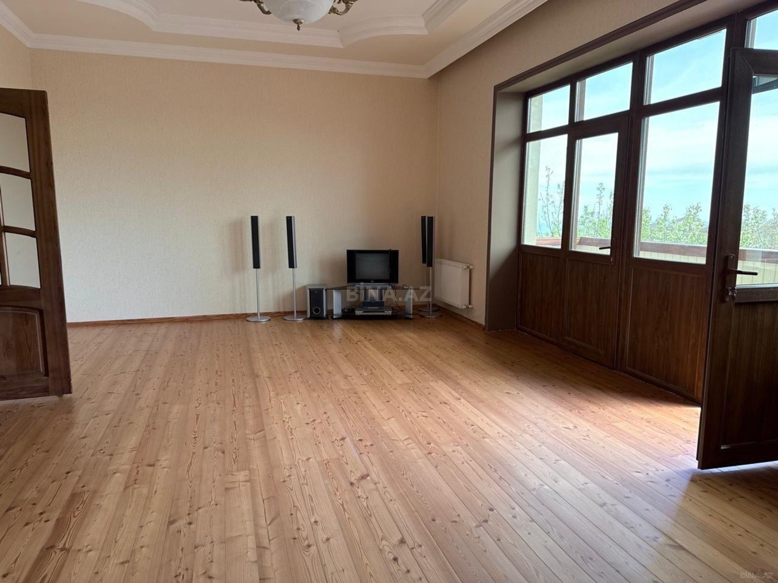 8 otaqlı Həyət evi/Bağ evi, Şamaxı