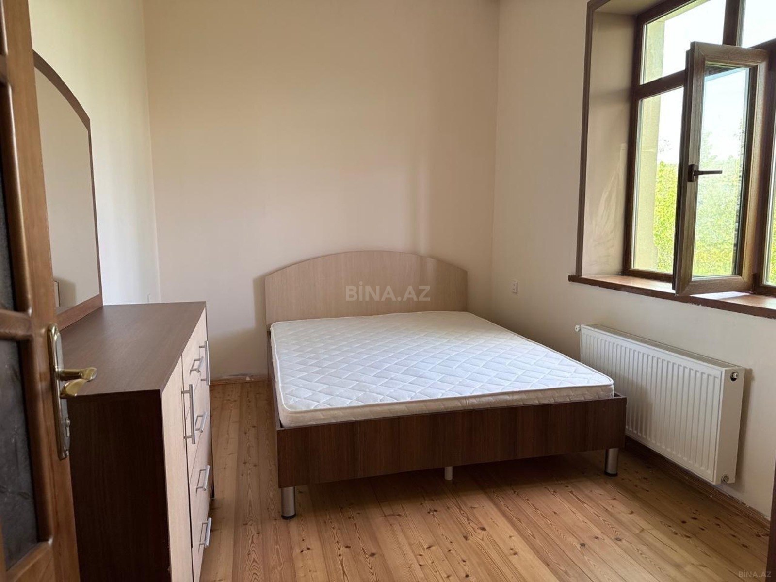 8 otaqlı Həyət evi/Bağ evi, Şamaxı
