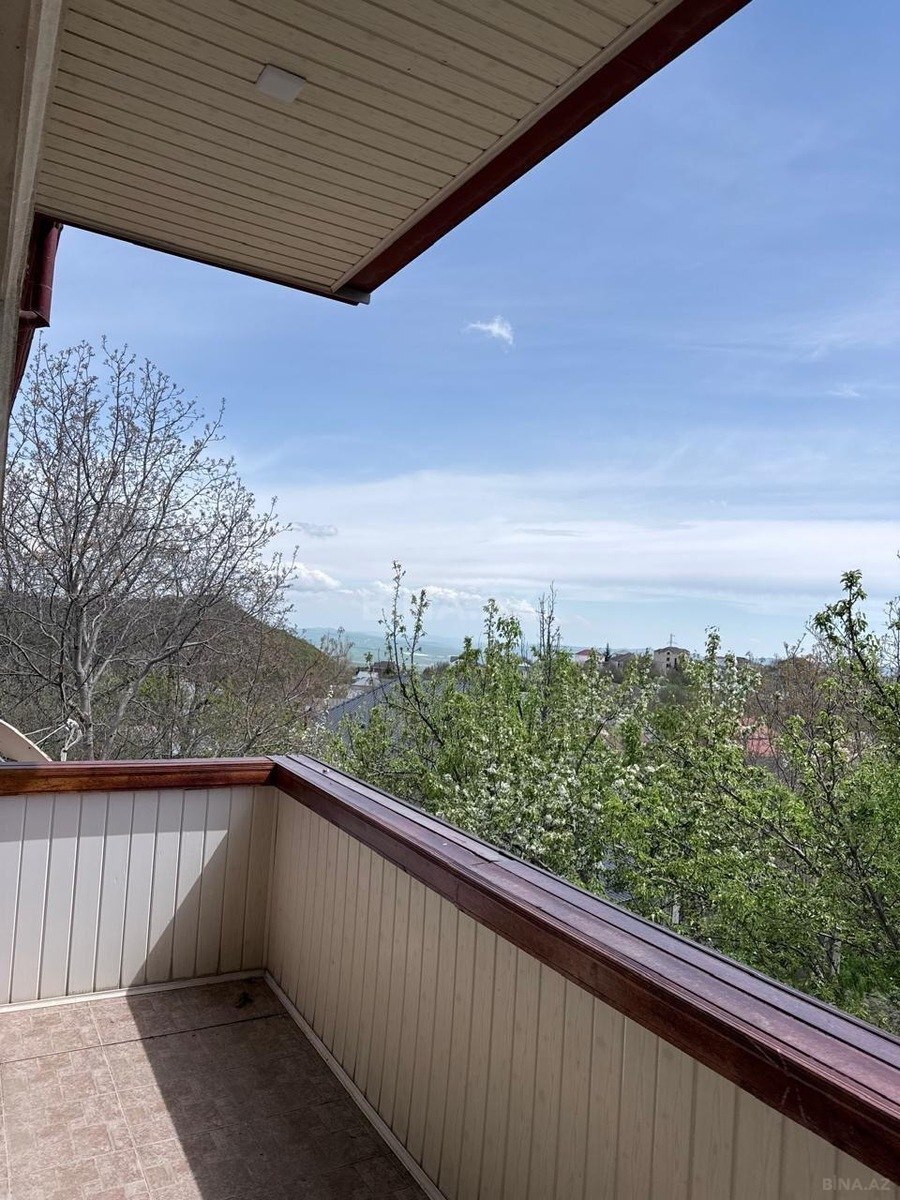 8 otaqlı Həyət evi/Bağ evi, Şamaxı