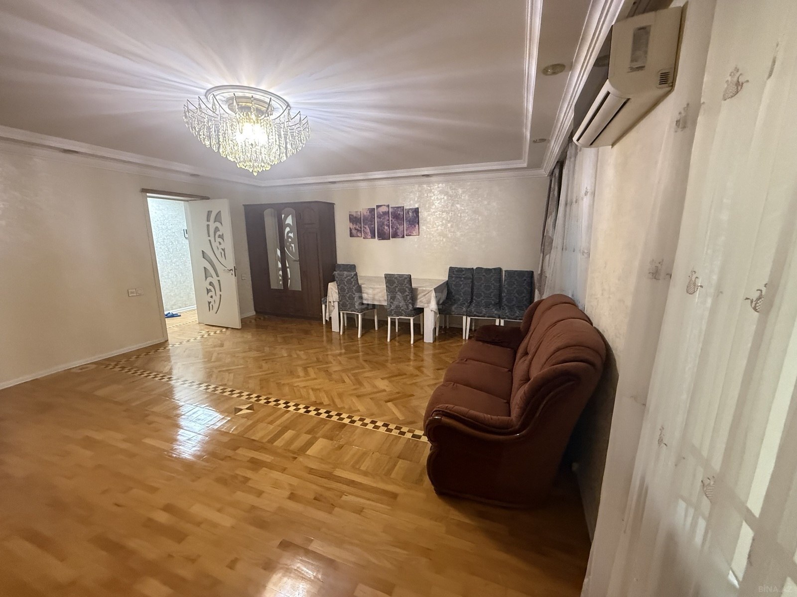 3 otaqlı Köhnə tikili, Qara Qarayev m., Bakı