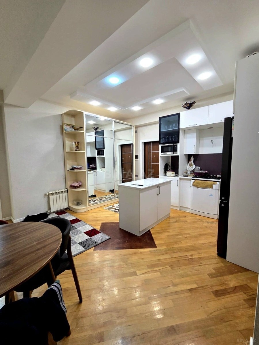 3 otaqlı Yeni tikili, 8-ci kilometr q., Bakı