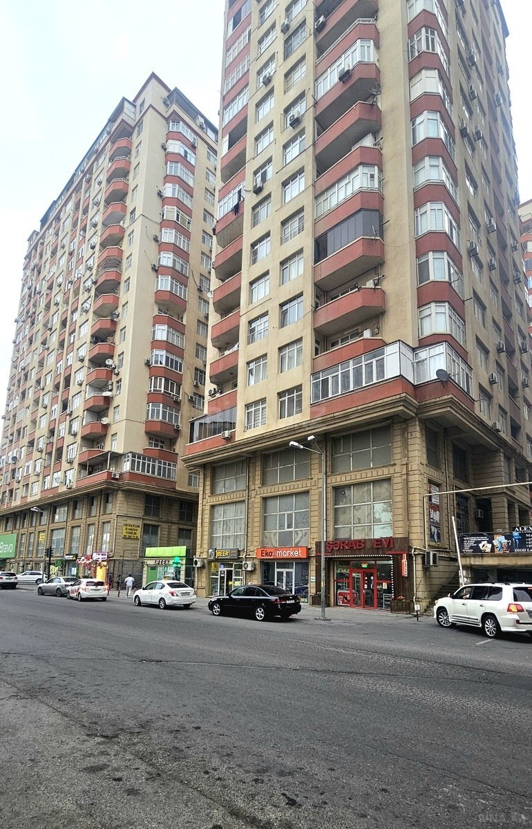 3 otaqlı Yeni tikili, 8-ci kilometr q., Bakı