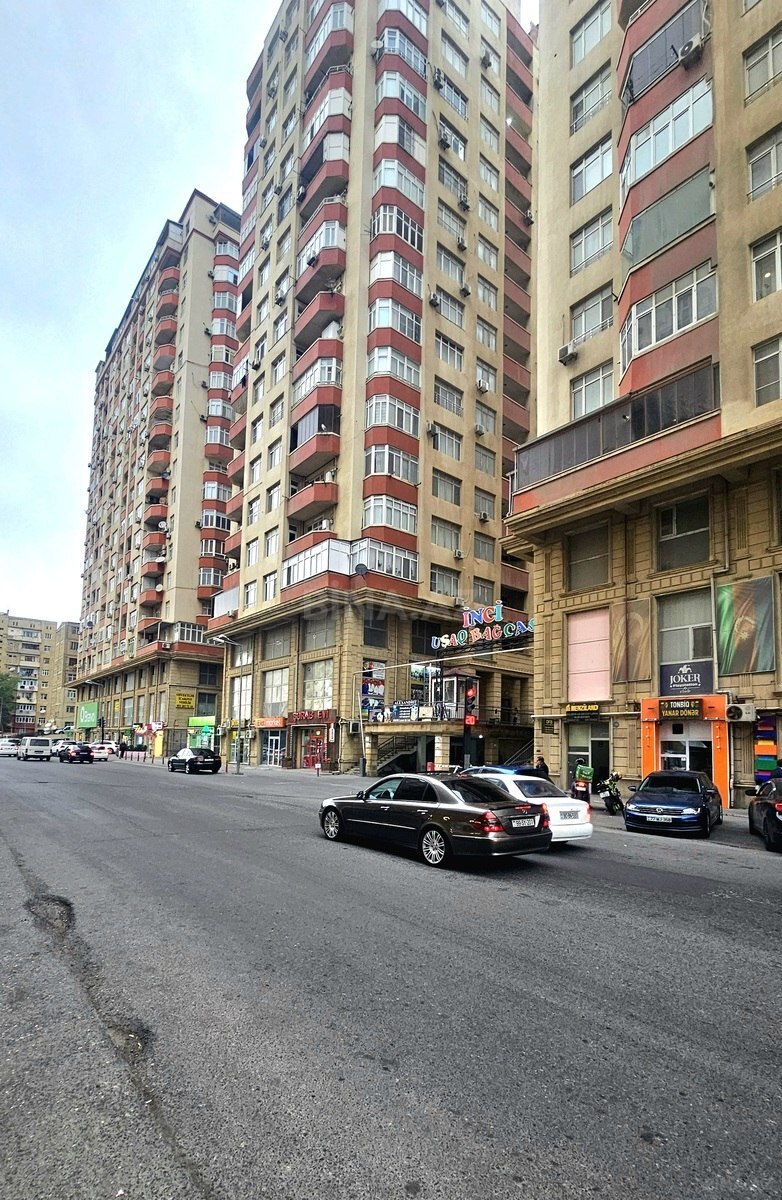 3 otaqlı Yeni tikili, 8-ci kilometr q., Bakı