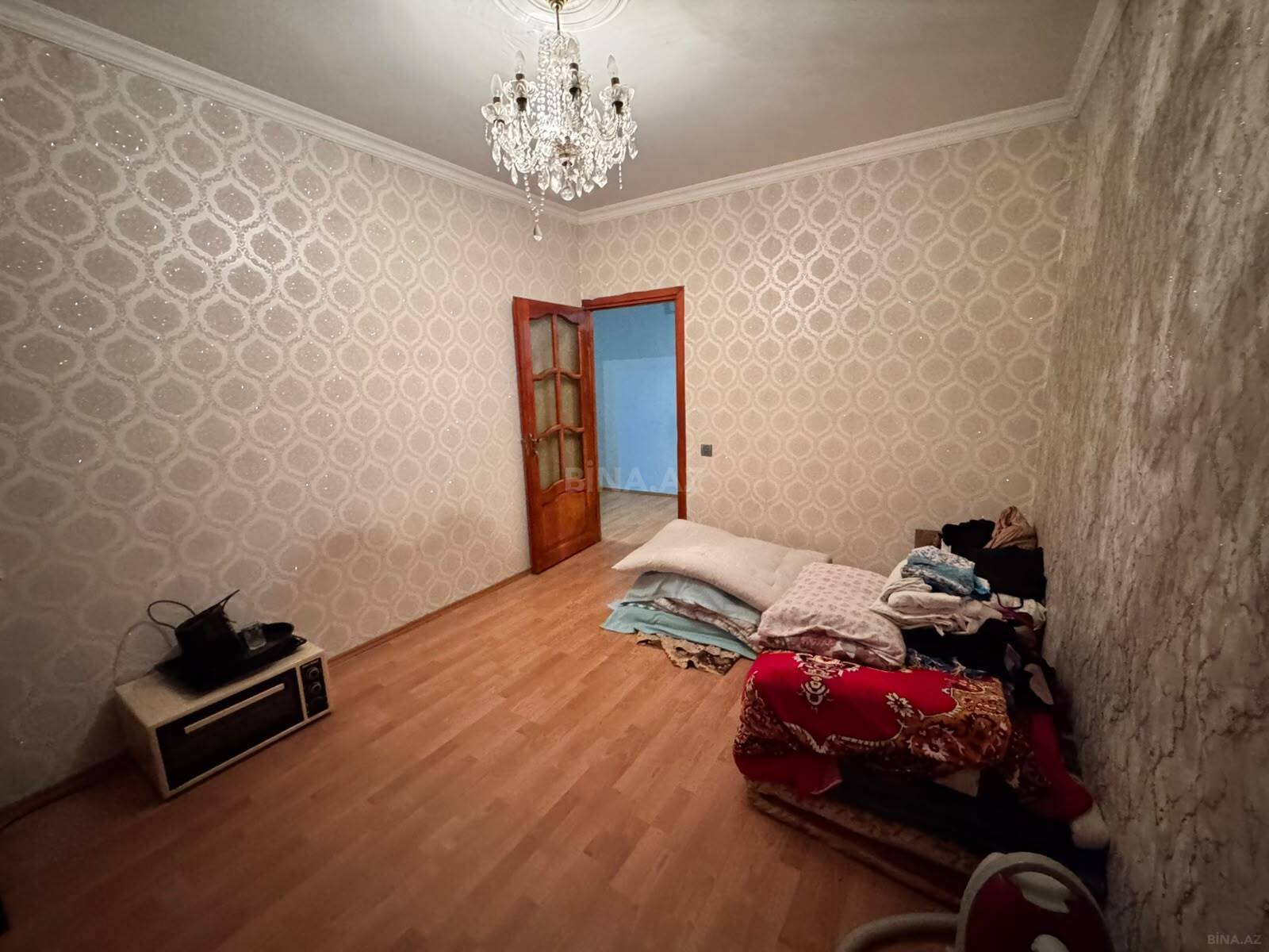 3 otaqlı Köhnə tikili, Azadlıq Prospekti m., Bakı