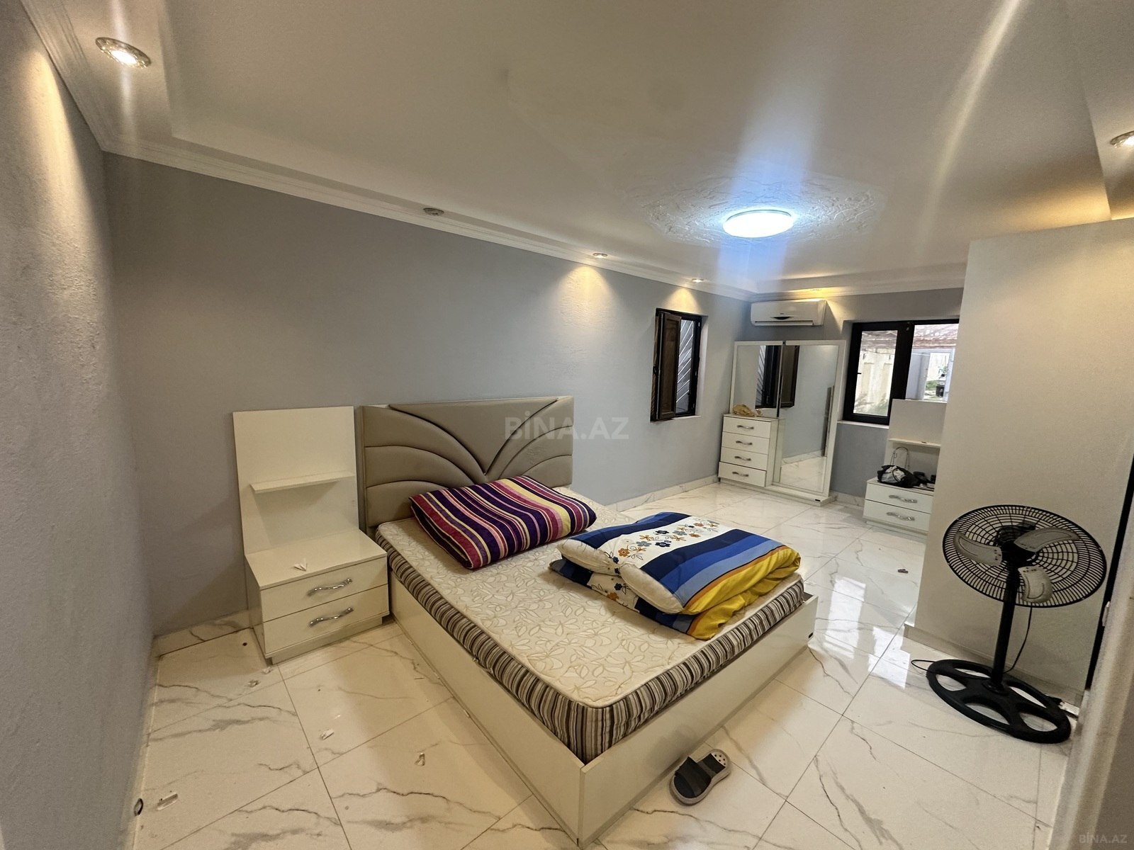 4 otaqlı Həyət evi/Bağ evi, Novxanı q., Bakı