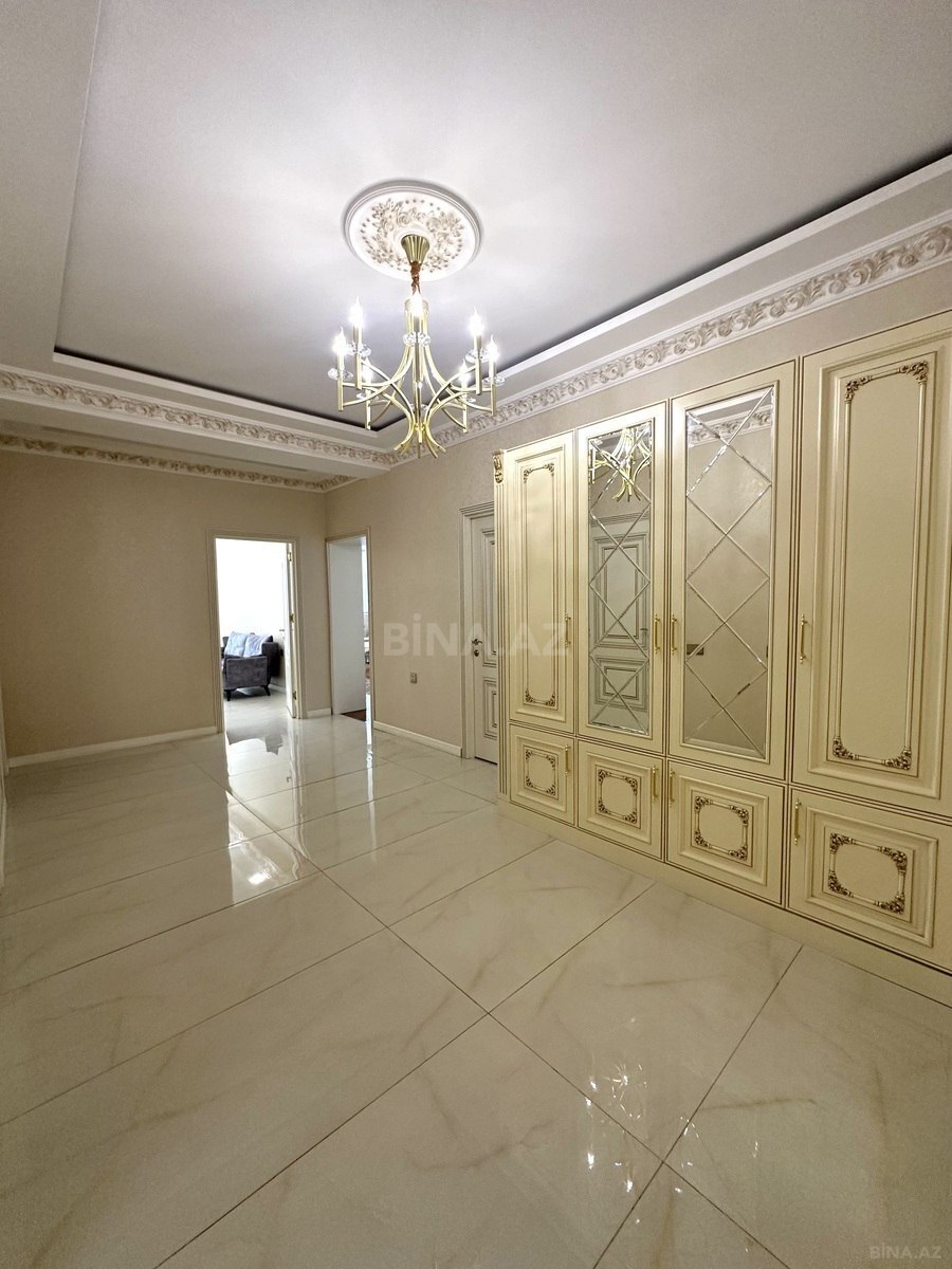 3 otaqlı Yeni tikili, Şah İsmayıl Xətai m., Bakı