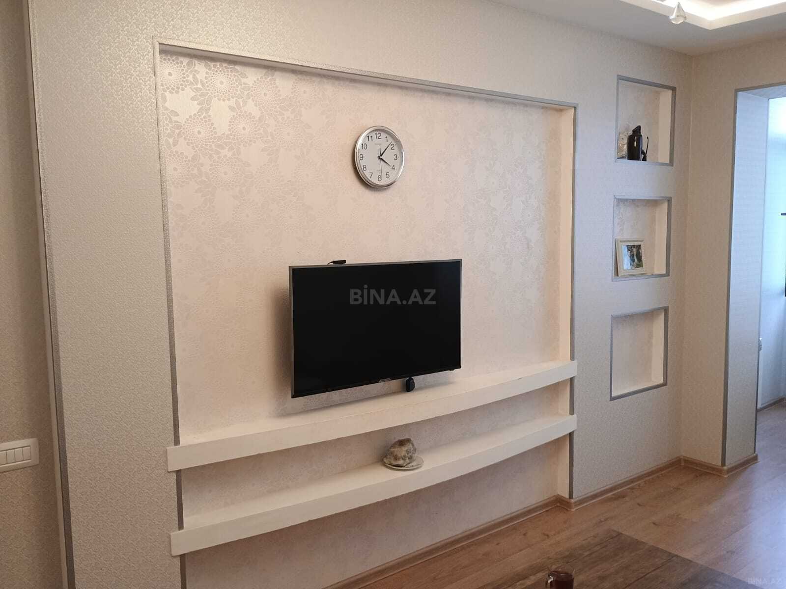 3 otaqlı Köhnə tikili, Bakıxanov q., Bakı